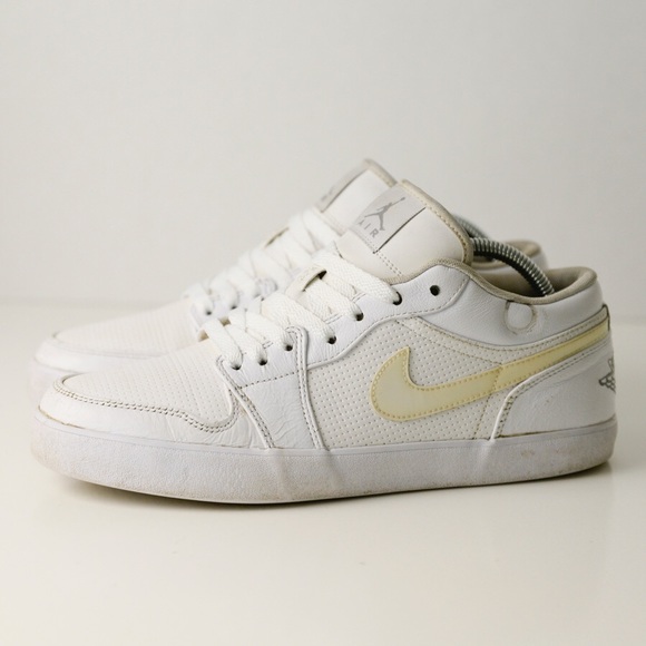 Nike Other - Nike Jordan AJ V.2 Low